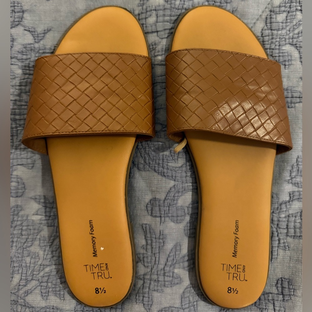 Women’s Sandals